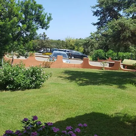 La Chimera Aparthotel